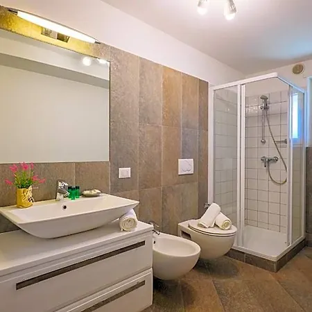 Ξενοδοχείο με διαμερίσματα Girasole Casa Rossa B