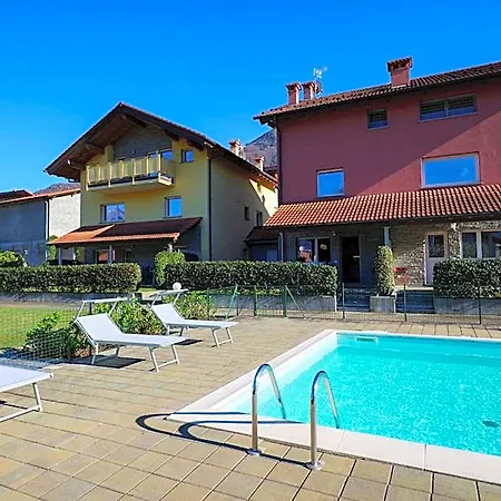 Ξενοδοχείο με διαμερίσματα Girasole Casa Rossa B Colico