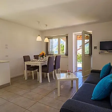 Ξενοδοχείο με διαμερίσματα Girasole Casa Rossa B