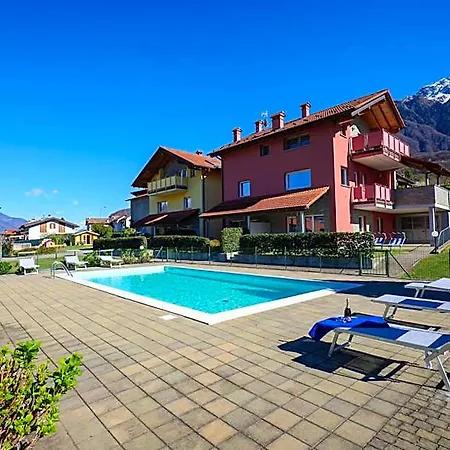 Ξενοδοχείο με διαμερίσματα Girasole Casa Rossa B Colico