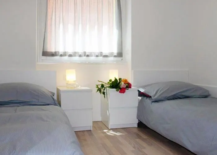 Apart Otel Girasole Casa Rossa B 3*
