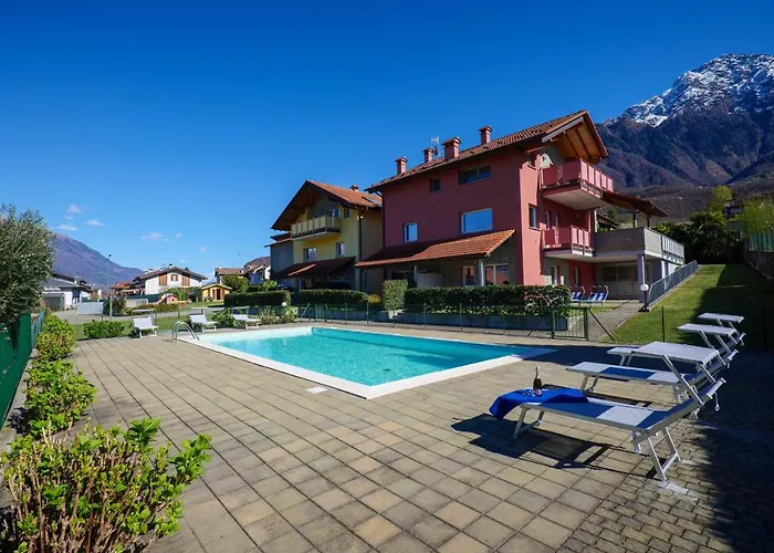 Girasole Casa Rossa B 3* Colico