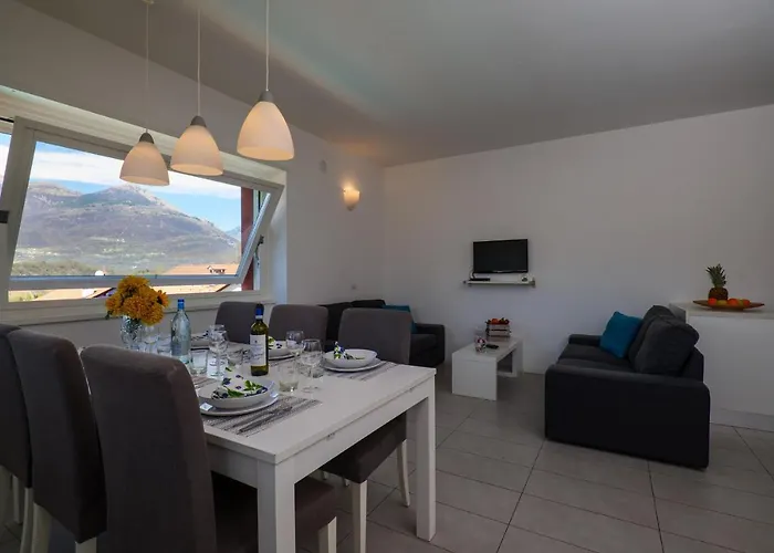 Apart Otel Girasole Casa Rossa B