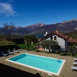 Apart-hotel Girasole Casa Rossa B Colico