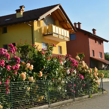 アパートホテル Girasole Casa Rossa B