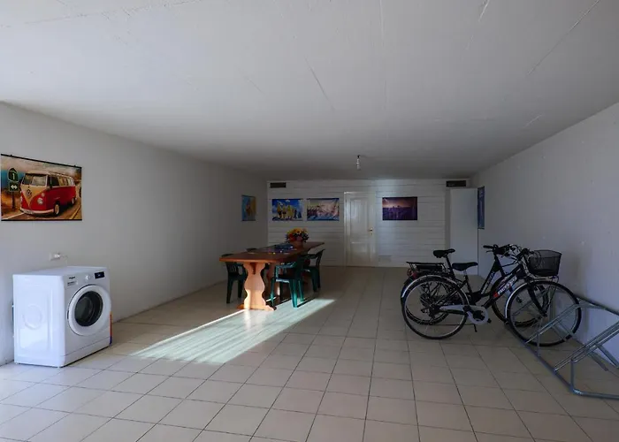 Girasole Casa Rossa B アパートホテル コーリコ