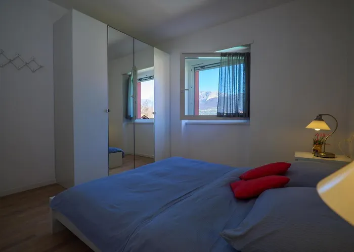 Girasole Casa Rossa B アパートホテル