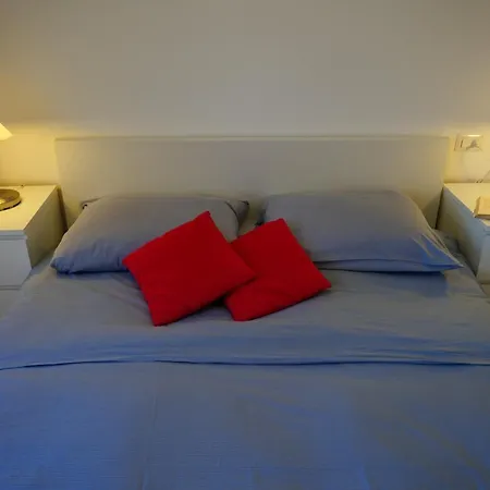 Girasole Casa Rossa B 3* Колико