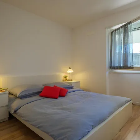 Girasole Casa Rossa B 3* Колико