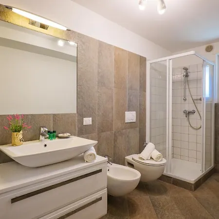 Girasole Casa Rossa B 3*